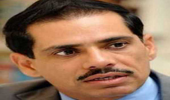 India wants to know about your degree, Robert Vadra hits back at Smriti Irani