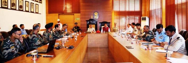 Eastern Army Commander deliberates on security issues with Arunachal Pradesh Guv