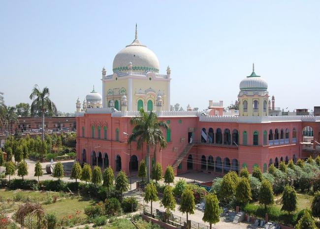 Deoband's Darun Uloom issues travel advisory for students on Republic Day
