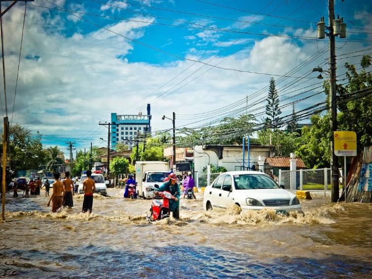Heavy rains disrupt normal life in Puducherry