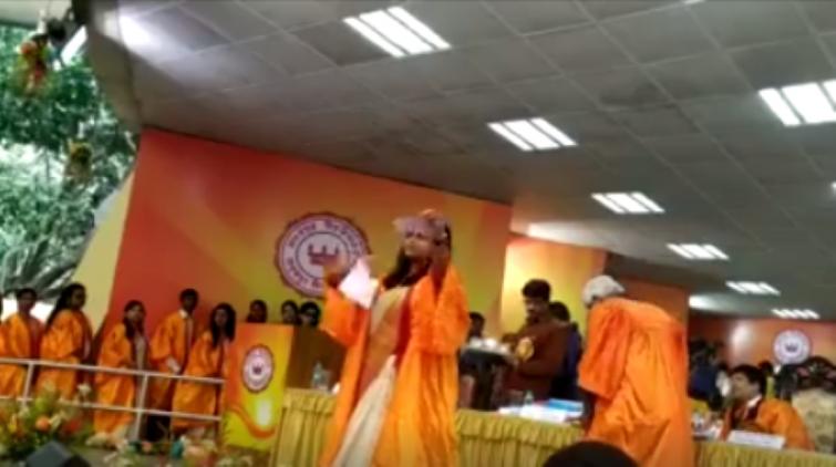 We won't show papers: JU student Debsmita Chowdhury tears CAA copy at convocation ceremony