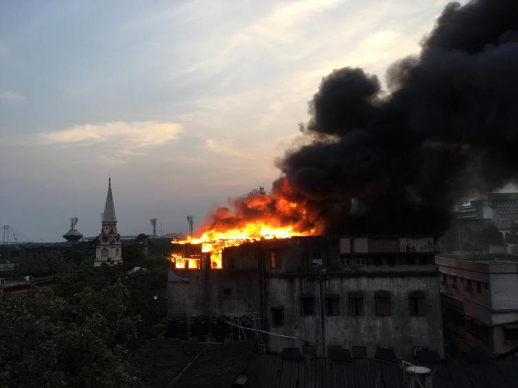 Kolkata: Fire breaks out in Lenin Sarani building