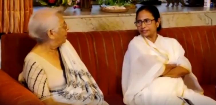 Mamata Banerjee meets mother of Nobel laureate Abhijit Banerjee