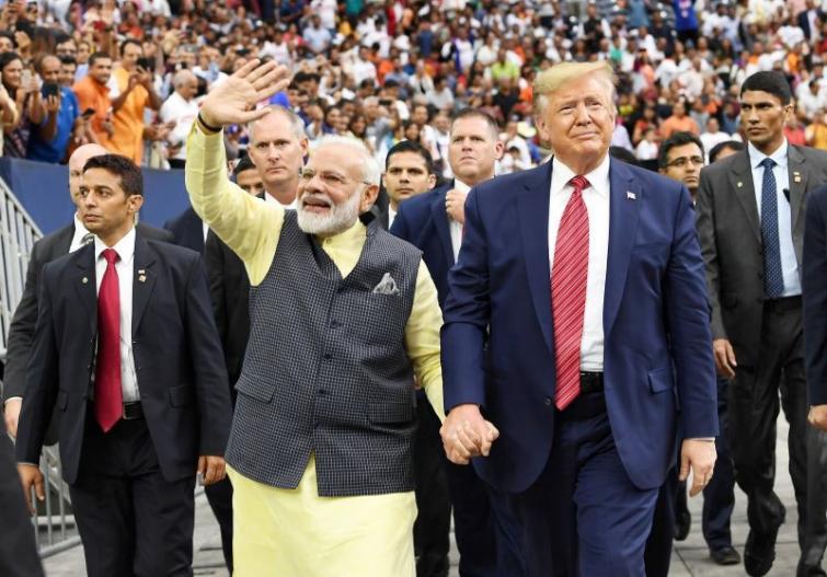 Modi says Ab ki baar Trump sarkar, Congress accuses PM of violating India's foreign policy