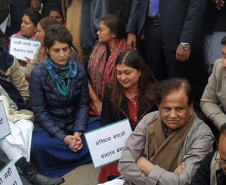CAA agitation: Priyanka Gandhi Vadra leads protest at India Gate