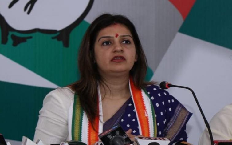Days after flaying party for condoning lumpen elements, Congress leader Priyanka Chaturvedi quits