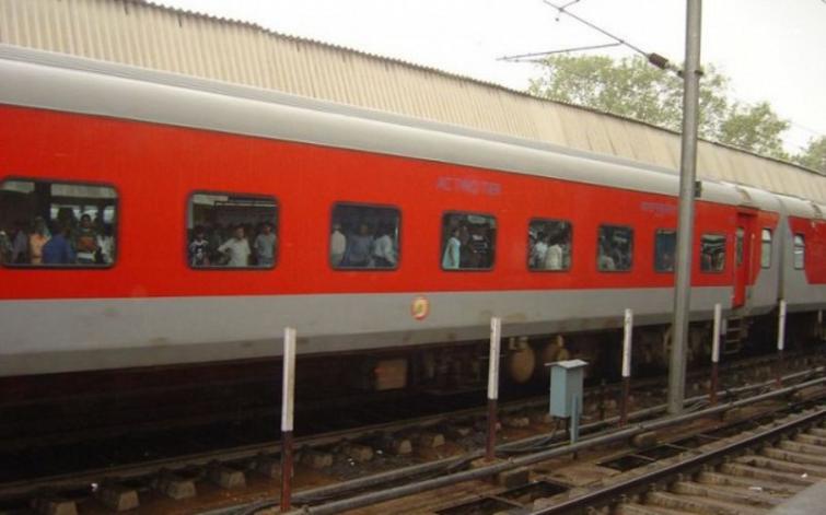 Rajdhani Express runs over four passengers near Etawah