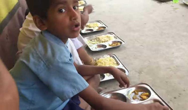 Probe after midday meal sickens dozens of kids