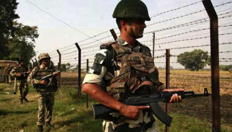 Pakistan fires unprovoked, violates ceasefire along LoC in Poonch