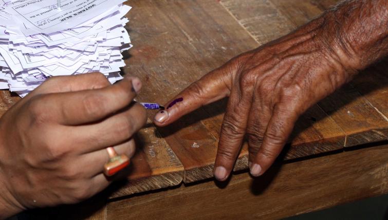 Around nine pct turnout recorded till 9 AM in Bengal