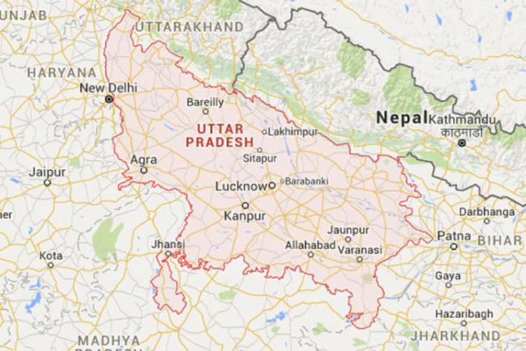 Uttar Pradesh: Crowd attacks police team in Rampur