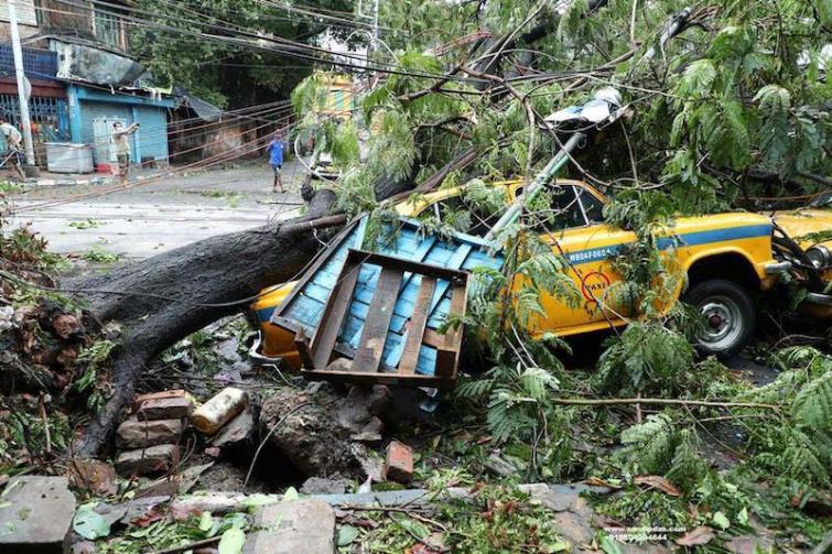 High-powered central team begins surveying Amphan-hit areas in West Bengal