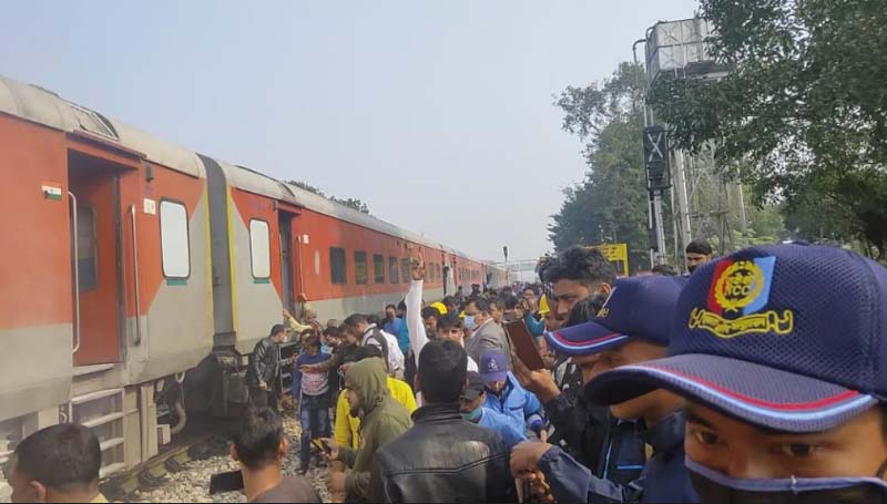 New Delhi-Dibrugarh Rajdhani Express catches fire in Assam’s Kokrajhar