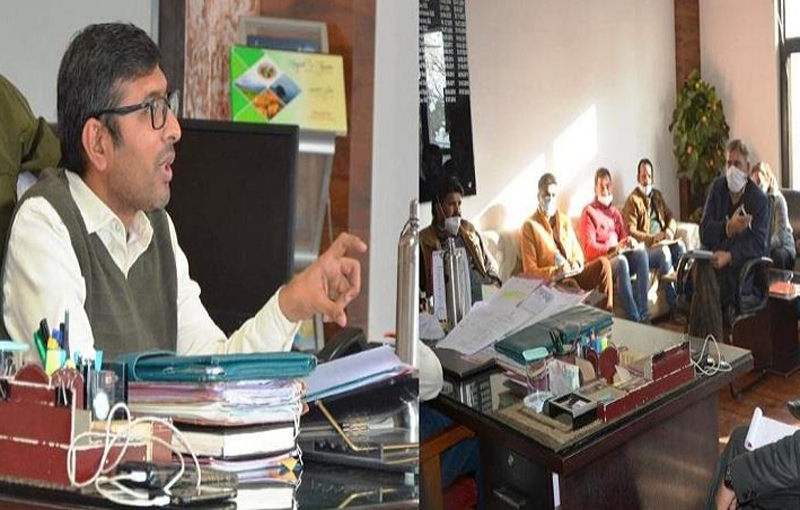Jammu and Kashmir: DC Poonch reviews preparedness for launch of SEHAT scheme