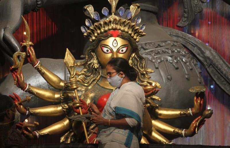 Bengal Govt's Rs. 50K Durga Puja dole can only be used in 'public interest', not in decoration, entertainment, amusement: Calcutta HC to State