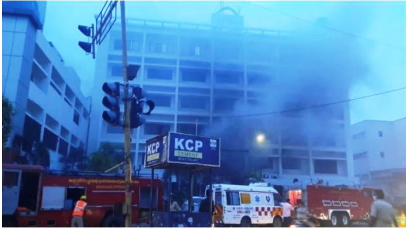 Massive fire breaks out at Andhra Pradesh COVID-19 facility, 9 dead, many feared trapped