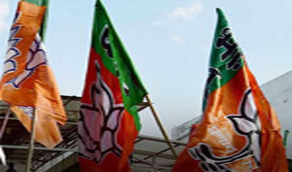 Uttar Pradesh bypolls: BJP set to win 5 seats, SP leads in 2