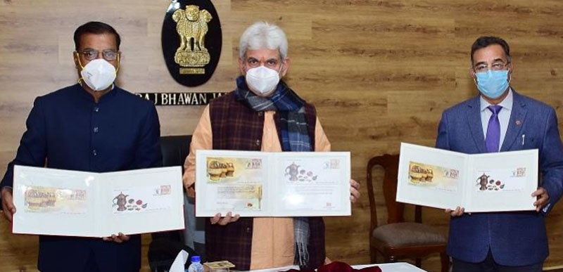 LG Sinha releases special covers on Kangri, Kehwa by Dept of Posts