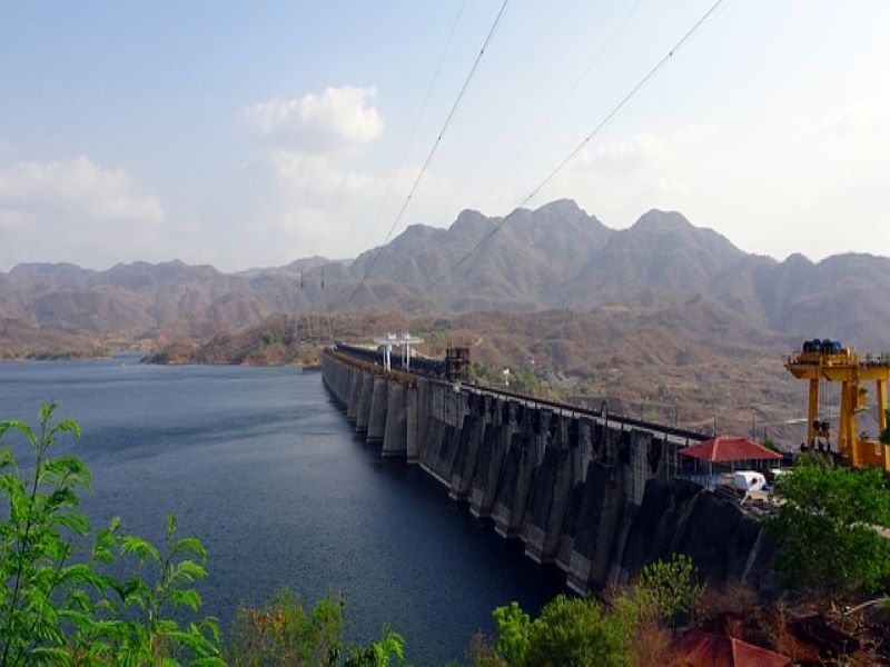 Maharashtra: Three dams filled, traffic suspended on highways as rains lash Kolhapur