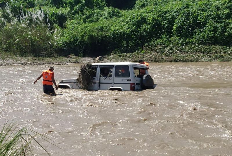 Flash flood wash away vehicle in Nagaland’s Dimapur, one killed