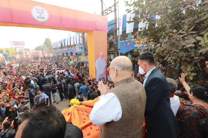 Amit Shah during roadshow in Bolpur (Image Credit: BJP)