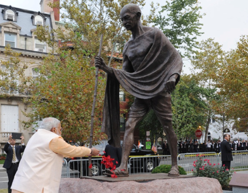 Narendra Modi pays tribute to Mahatma Gandhi, Lal Bahadur Shastri on birth anniversaries 