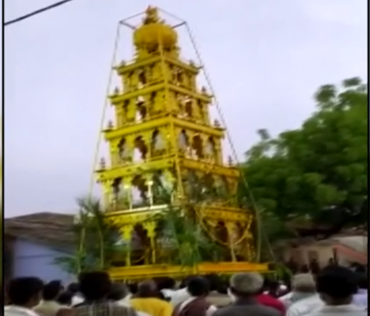 Over 100 people gather at Karnataka's Kalburgi for a chariot pulling festival defying COVID-19 lockdown