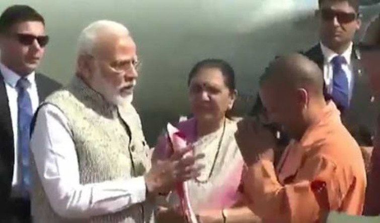 PM Modi reaches Varanasi to inaugurate projects worth Rs 1200 crore