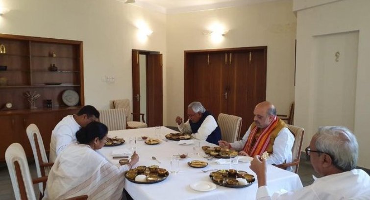 Amit Shah, Mamata Banerjee dine together with host Naveen Patnaik after EZC meeting