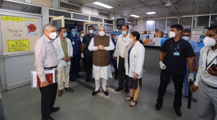 Amit Shah makes visit to Delhi hospital, orders CCTV installation in COVID-19 wards