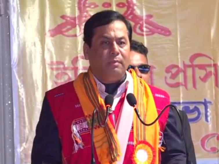 Assam CM Sonowal attends Jonbeel Mela