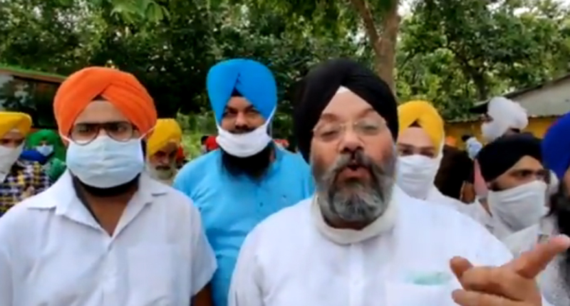 Indian Sikhs protest outside Pakistan Embassy in New Delhi against Referendum 2020