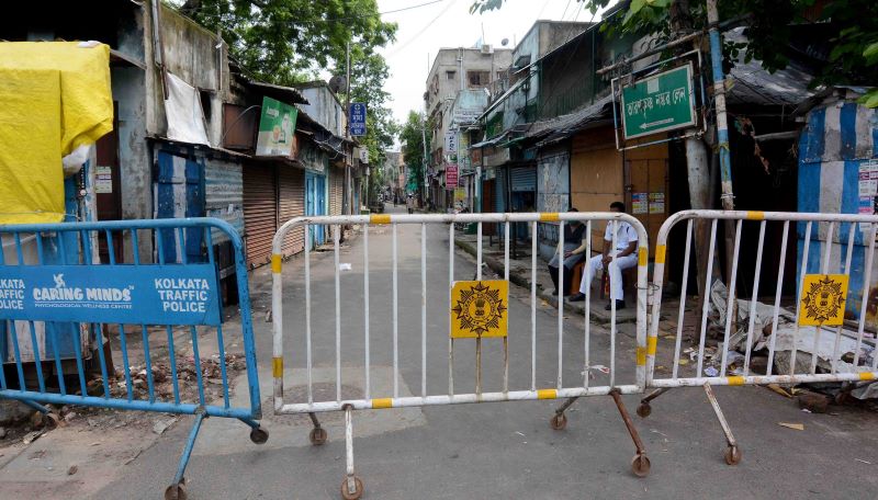 Covid: 'Stricter lockdown' in West Bengal containment zones begins