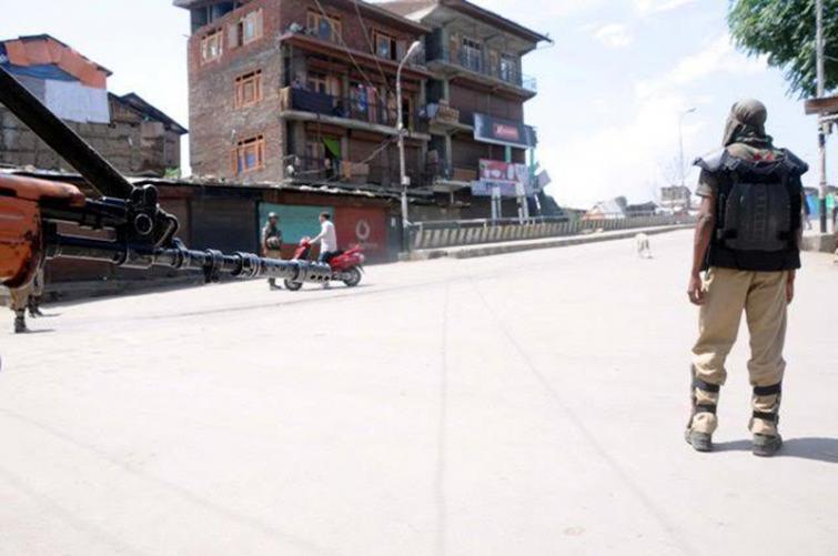 Jammu and Kashmir: CRPF jawan among two injured in Anantnag grenade attack