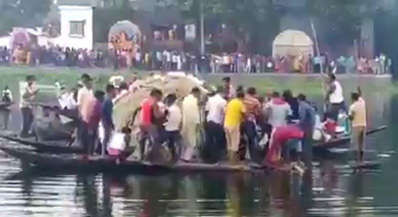 West Bengal: Five dead as boat capsizes during Durga idol immersion in Murshidabad
