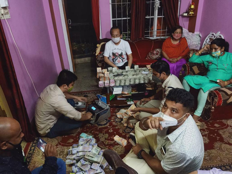 Three Manipuri drug smugglers held in Guwahati, Rs 74 lakh unaccounted cash recovered