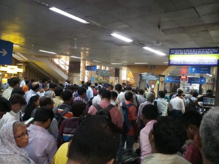 Suicide attempt partially halts Kolkata metro service