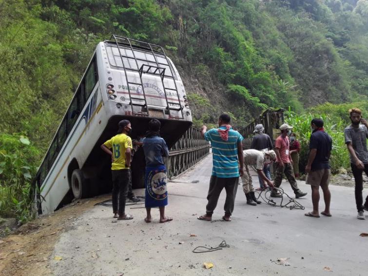 Manipur: Many returnees from Punjab injured after bus met with an accident 