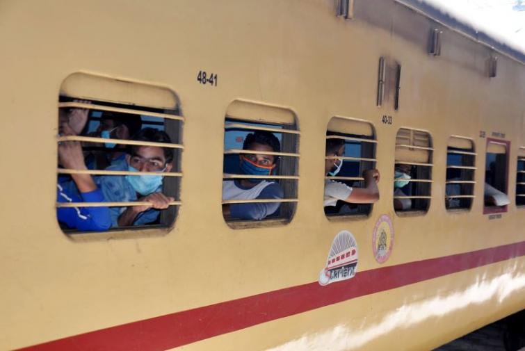 Facing flak, Karnataka resumes train services for migrant workers