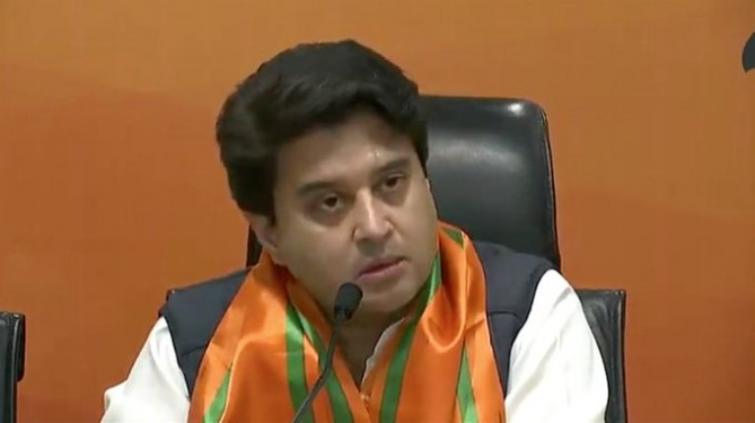 Jyotiraditya Scindia and his mother test positive for COVID-19