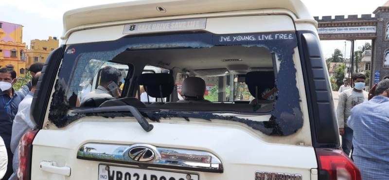 Union Minister and BJP leader V Muraleedharan's car attacked in Bengal
