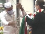 Congress flag falls while being unfurled on foundation day
