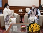 Mamata Banerjee invites PM Modi to inaugurate business summit in Bengal in April
