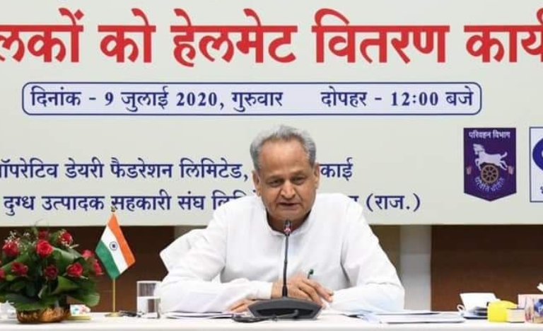 Rajasthan CM Ashok Gehlot urges Centre to hold talks with farmers