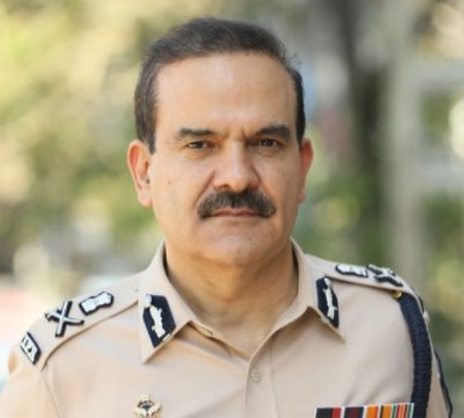 Mumbai police chief Param Bir Singh removed amid scare over Ambani's security lapse