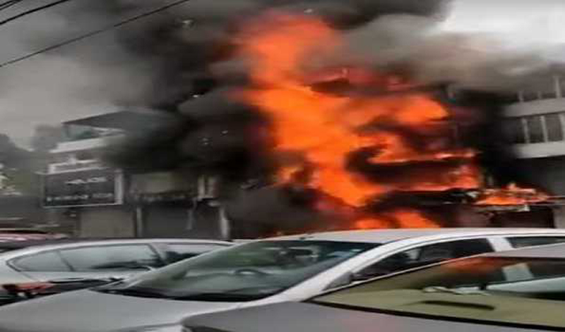 Delhi: Fire at Lajpat Nagar market; 32 fire tenders rushed to spot