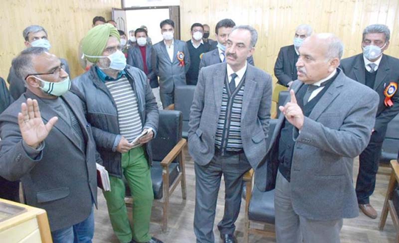 Jammu and Kashmir: CJ inaugurates renovated Court Complex at Pampore