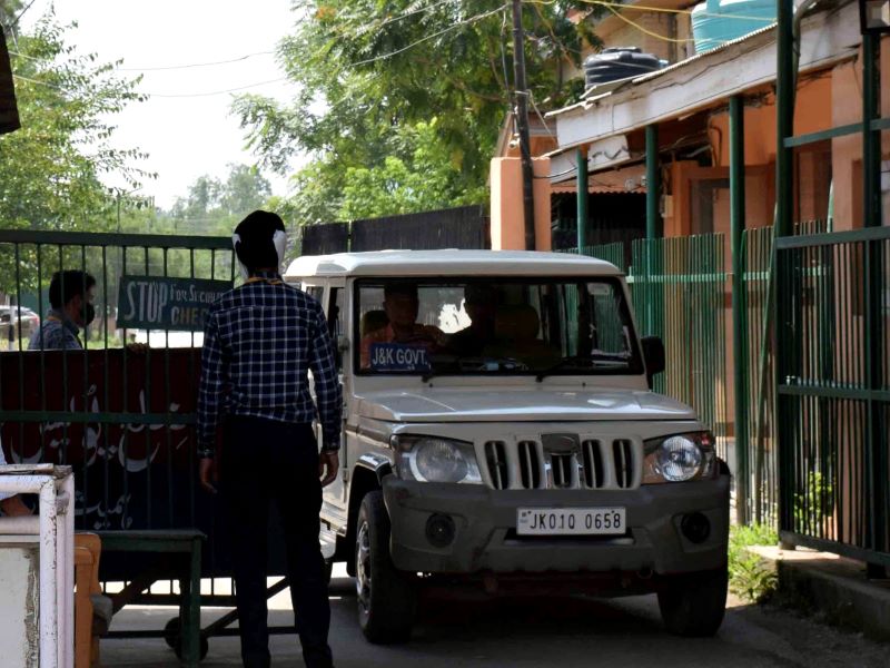 CBI raids 40 locations in Jammu Kashmir and Delhi in illegal arms license case involving DMs