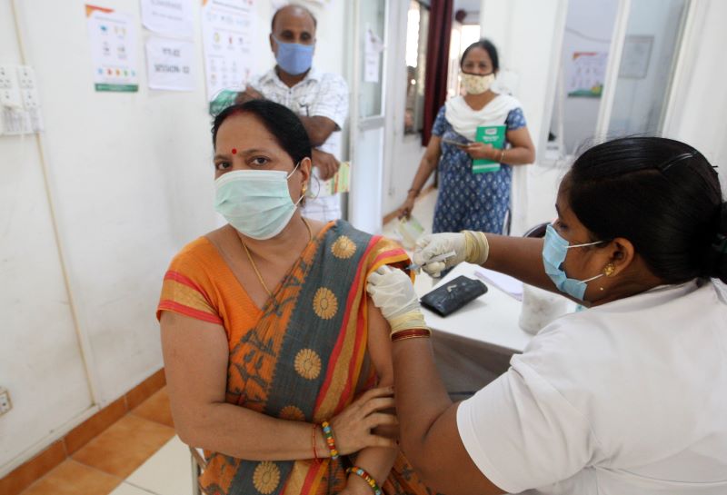 India reports 35,178 new COVID-19 cases in 24 hours