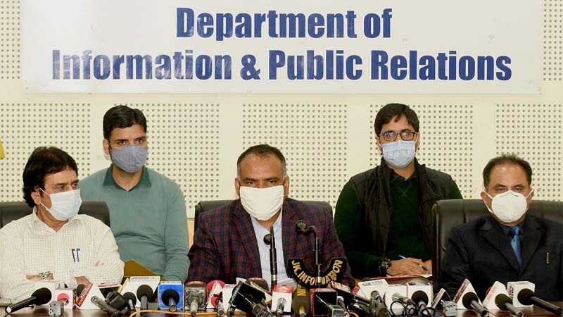 Div Com Kashmir appeals people to get vaccinated